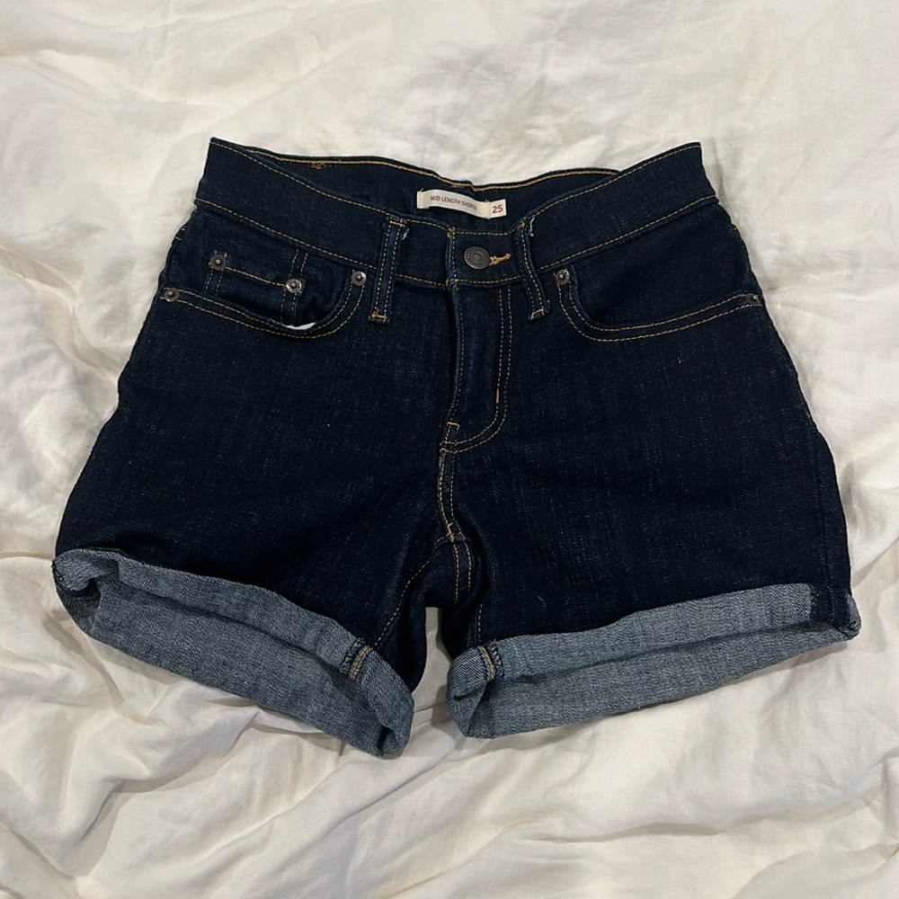 Levi’s mid length shorts